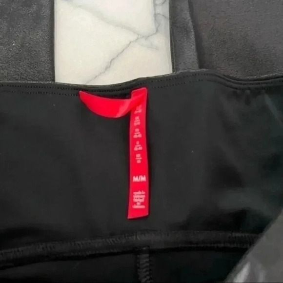 Spanx Faux Leather Leggings Size Medium B811 - Picture 7 of 8